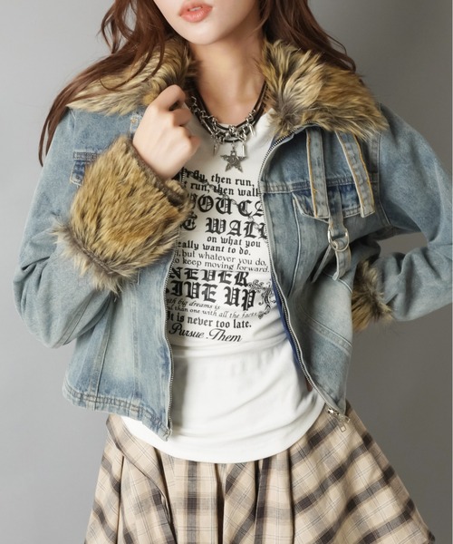 SPINNS（スピンズ）の「ファーで差がつく！平成ギャル復刻デニムジャケット（デニムジャケット・レディース・ブラック/ブルー・ONESIZE）」の2枚目の写真