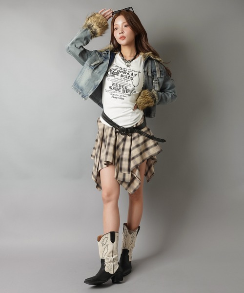 SPINNS（スピンズ）の「ファーで差がつく！平成ギャル復刻デニムジャケット（デニムジャケット・レディース・ブラック/ブルー・ONESIZE）」の20枚目の写真