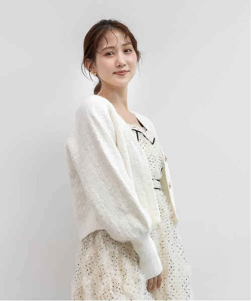 RANDA（ランダ）の「デザイン編みVネックニットカーディガン（カーディガン/ボレロ・レディース・グレー/ピンク/ホワイト・FREE）」の4枚目の写真