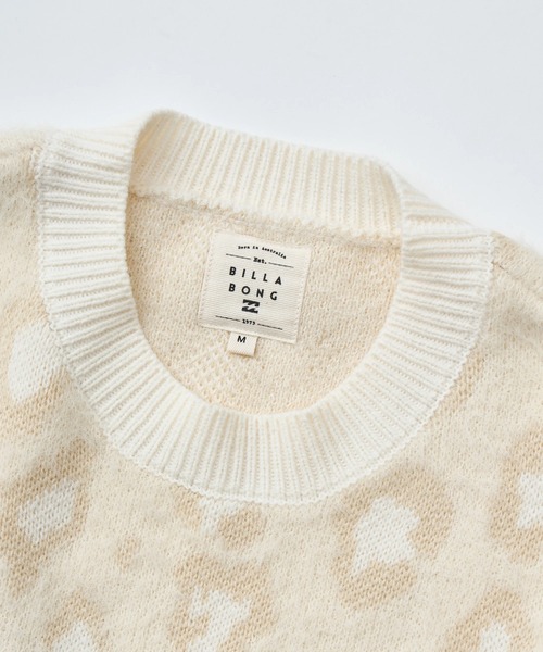 BILLABONG(ビラボン)の「BILLABONG レディース LEOPARD JQ CREW SWEA セーター 【2025年秋冬モデル】 @autumn/ビラボンバックロゴプリントヒョウ柄ジャガードクルーニットセーター(ニット/セーター・レディース・ブラック/ブラウン系その他/アイボリー・MEDIUM)」の8枚目の写真