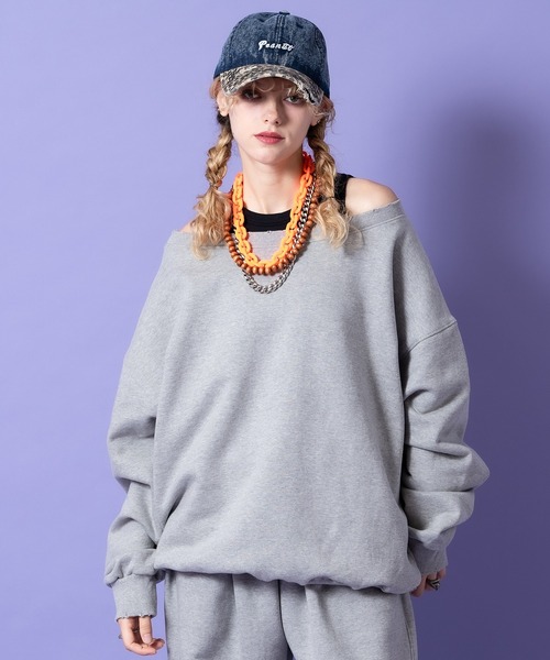 a.p.o.v. オフショルダーダメージスウェットオーバーサイズトレーナー