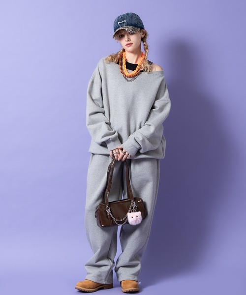 a.p.o.v. オフショルダーダメージスウェットオーバーサイズトレーナー