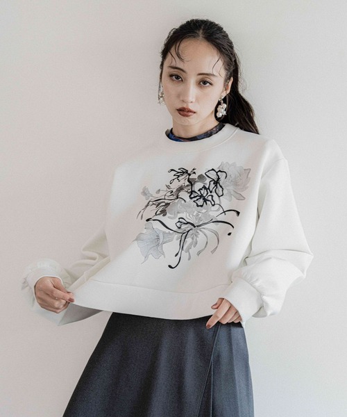 HARE(ハレ)の「Flowerシシュウスウェット(HARE)(スウェット・レディース・ブラック/ホワイト/レッド/グレー/ブラック系その他/グレー系その他・FREE)」の1枚目の写真