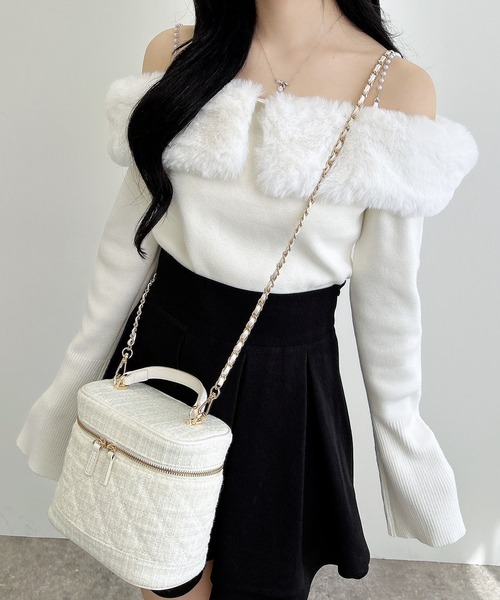 INGNI（イング）の「2Wayエコファーオフショルニット（ニット/セーター・レディース・ブラック/アイボリー/ブラウン/グレー・M）」の2枚目の写真