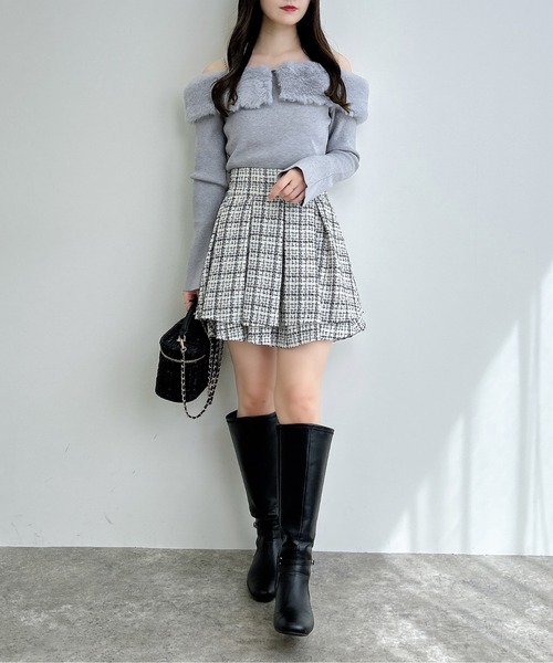 INGNI（イング）の「2Wayエコファーオフショルニット（ニット/セーター・レディース・ブラック/アイボリー/ブラウン/グレー・M）」の6枚目の写真