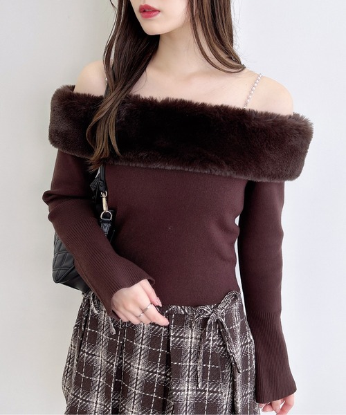 INGNI（イング）の「2Wayエコファーオフショルニット（ニット/セーター・レディース・ブラック/アイボリー/ブラウン/グレー・M）」の7枚目の写真