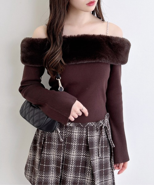 INGNI（イング）の「2Wayエコファーオフショルニット（ニット/セーター・レディース・ブラック/アイボリー/ブラウン/グレー・M）」の8枚目の写真