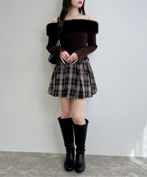 INGNI（イング）の「2Wayエコファーオフショルニット（ニット/セーター・レディース・ブラック/アイボリー/ブラウン/グレー・M）」の12枚目の写真