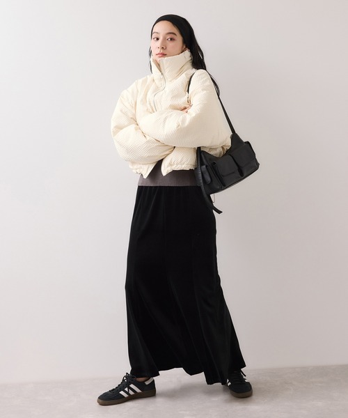 VIS（ビス）の「【WEB限定】軽くてあたたかいパディングショートボリューム中綿ブルゾン（ブルゾン・レディース・ダークブラウン/キナリ/ベージュ/ブラック・FREE）」の10枚目の写真