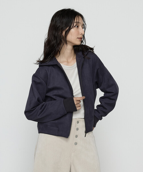 COMME CA Wardrobe（コムサワードローブ）の「ダンボールスエード調 パーカブルゾン（ブルゾン・レディース・カーキブラウン/グレイッシュベージュ/チャコール・FREE）」の21枚目の写真