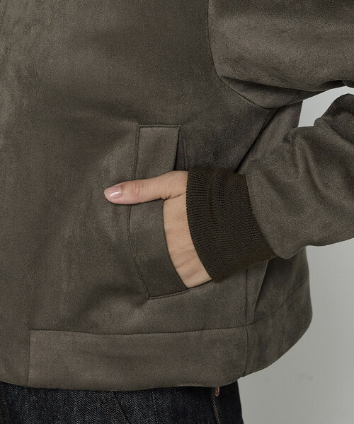 COMME CA Wardrobe（コムサワードローブ）の「ダンボールスエード調 パーカブルゾン（ブルゾン・レディース・カーキブラウン/グレイッシュベージュ/チャコール・FREE）」の5枚目の写真