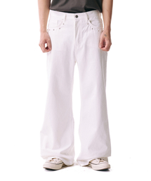 AAKAM（アーカム）の「Multi Studded Cotton Pants (White)（デニムパンツ）」