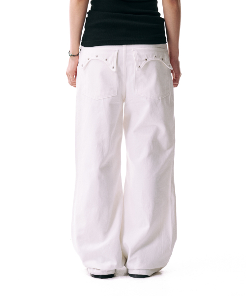 AAKAM(アーカム)の「Multi Studded Cotton Pants (White)(デニムパンツ・レディース・その他・2/3/1)」の4枚目の写真