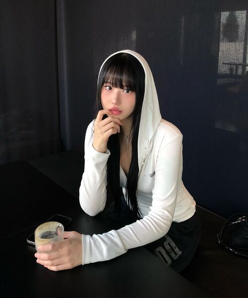 FLAREUP(フレアアップ)の「Button Up Lace Hoodie (FL-148_Gray)(パーカー・レディース・グレー・OS)」の5枚目の写真