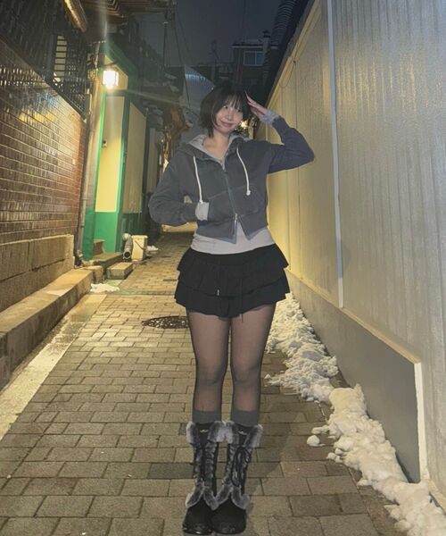 FLAREUP(フレアアップ)の「Button Up Lace Hoodie (FL-148_Gray)(パーカー・レディース・グレー・OS)」の9枚目の写真