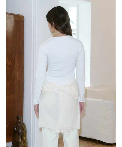 Kijun(キジュン)の「Belted U-Neck Top Ivory(Tシャツ/カットソー・レディース・その他・SMALL/MEDIUM)」の3枚目の写真