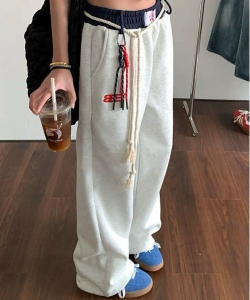 SEN TOKYO(セントーキョー)の「ウエストコード付きイージーパンツ(スウェットパンツ・レディース・ネイビー/グレー/ブラック・SMALL/MEDIUM)」の4枚目の写真