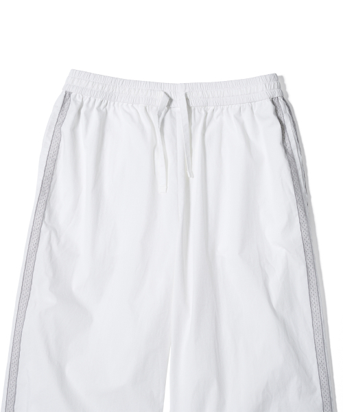 YOUHEE（ユヒ）の「RUFFLE DETAILED BANDING PANTS WHITE（スウェットパンツ・レディース・その他・FREE）」の8枚目の写真