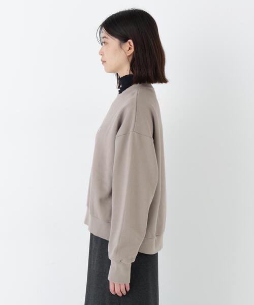 human woman(ヒューマンウーマン)の「◆モチーフワッペン裏起毛スウェット(スウェット・レディース・ブラウン系その他/ライトグリーン/ホワイト系その他・MEDIUM)」の14枚目の写真