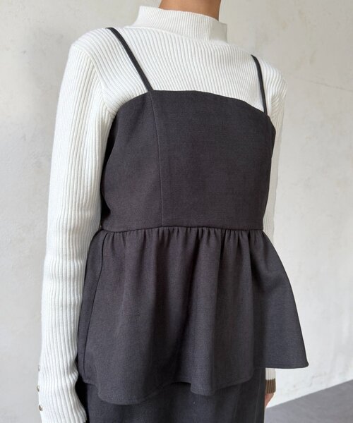 Chez toi(シェトワ)の「キャミペプラム×ナロースカート(つなぎ/オールインワン・レディース・ベージュ/チャコールグレー/ブラウン・FREE)」の9枚目の写真