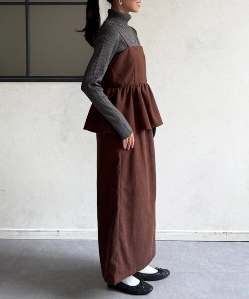 Chez toi(シェトワ)の「キャミペプラム×ナロースカート(つなぎ/オールインワン・レディース・ベージュ/チャコールグレー/ブラウン・FREE)」の20枚目の写真