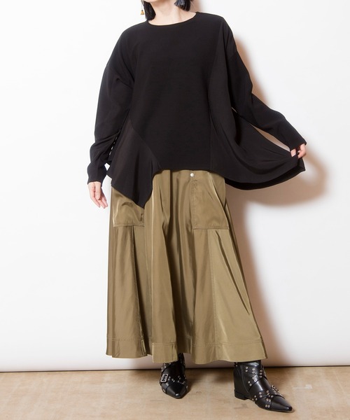 OSMOSIS（オズモーシス）の「アシンメトリー切替フレアープルオーバー（Tシャツ/カットソー・レディース・アイボリー/ブラック/グレー/ブルー・ONE SIZE）」の17枚目の写真