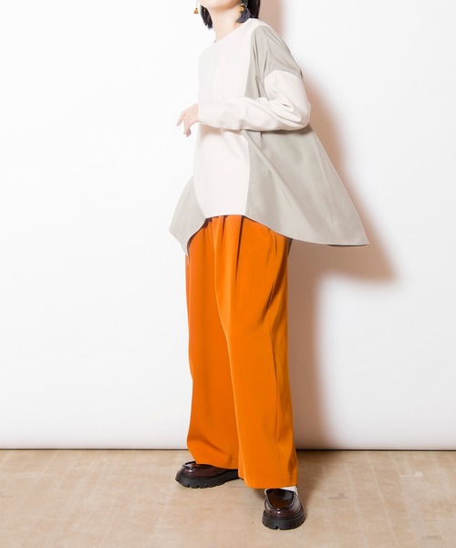 OSMOSIS（オズモーシス）の「アシンメトリー切替フレアープルオーバー（Tシャツ/カットソー・レディース・アイボリー/ブラック/グレー/ブルー・ONE SIZE）」の19枚目の写真