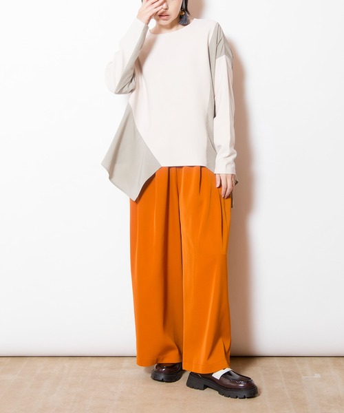 OSMOSIS（オズモーシス）の「アシンメトリー切替フレアープルオーバー（Tシャツ/カットソー・レディース・アイボリー/ブラック/グレー/ブルー・ONE SIZE）」の20枚目の写真