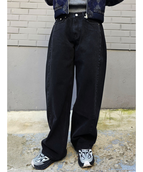 CCOMA(コンマ)の「CMJ06 バルーンカーブドブラックジーンズ(デニムパンツ・レディース・その他・MEDIUM/LARGE/SMALL)」の2枚目の写真