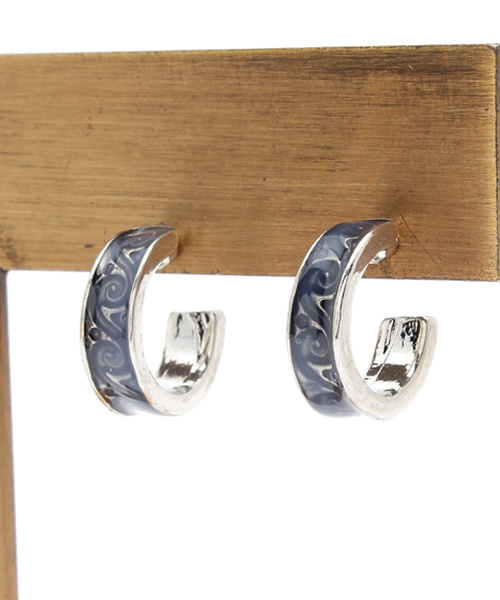 チャイハネ（チャイハネ）の「【チャイハネ】ウェーブフープピアス（ピアス（両耳用）・メンズ・グリーン/ブルー/パープル・FREE）」の3枚目の写真