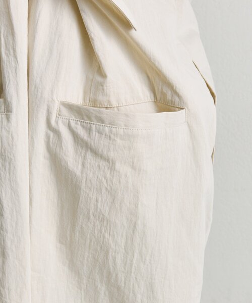 ear PAPILLONNER(イアパピヨネ)の「ラップサロペットワンピース【SUM1 STYLE】(シャツワンピース・レディース・ブラック/ライトグレー・FREE)」の4枚目の写真