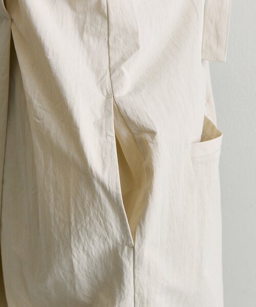 ear PAPILLONNER(イアパピヨネ)の「ラップサロペットワンピース【SUM1 STYLE】(シャツワンピース・レディース・ブラック/ライトグレー・FREE)」の6枚目の写真