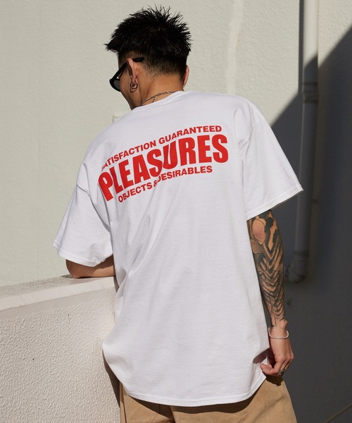 PLEASURES（プレジャー）の「PLEASURES/プレジャーズ ワンポイントロゴ ワイドシルエット クルーネックTシャツ 2026年春夏（Tシャツ/カットソー・メンズ・ブラック/ホワイト・L/XL）」の14枚目の写真