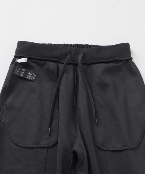 JOURNAL STANDARD relume(ジャーナルスタンダード レリューム)の「NONIRONジョーゼットワイドストレートパンツ(その他パンツ・レディース・ブラック/ネイビー・FREE)」の22枚目の写真