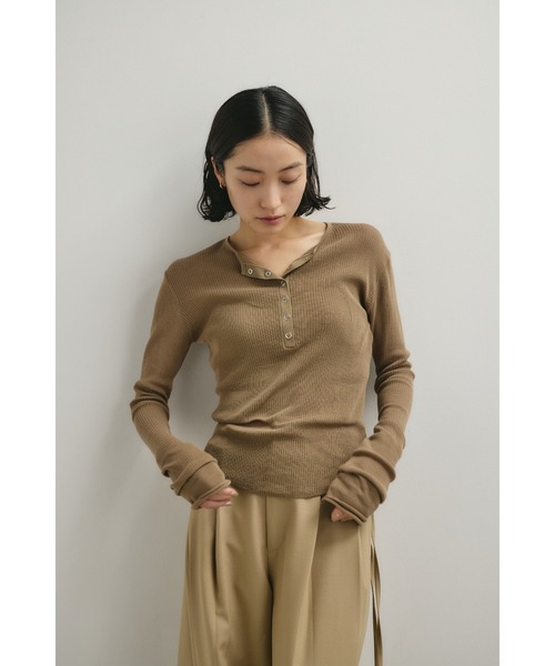 STYLEMIXER（スタイルミキサー）の「【ベストセラー】ヘンリーネックシアーニット（ニット/セーター・レディース・ベージュ/ネイビー/ホワイト/ピンク・FREE）」の16枚目の写真