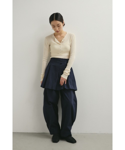 STYLEMIXER（スタイルミキサー）の「【ベストセラー】ヘンリーネックシアーニット（ニット/セーター・レディース・ベージュ/ネイビー/ホワイト/ピンク・FREE）」の8枚目の写真