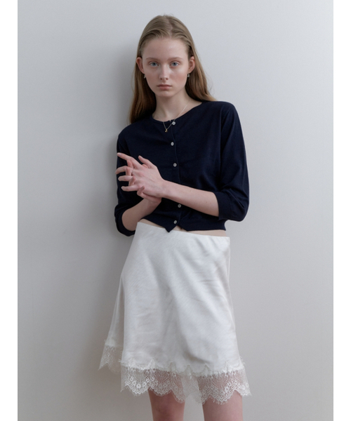 LOVE ME MONSTER(ラブミーモンスター)の「Vintage Lace Satin Midi Skirt_White (L251MSK020)(スカート・レディース・その他・M/S)」の3枚目の写真