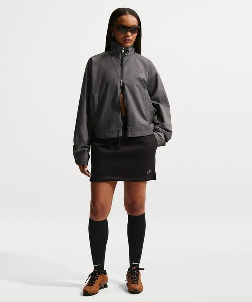 NIKE(ナイキ)の「ナイキ スポーツウェア フェニックス フリース ウィメンズ ハイウエスト スリム ミニ スカート / Nike Sportswear Phoenix Fleece Women's High-Waisted Slim Mini Skirt IQ1254-010 Black(スカート・レディース・ブラック・L/M/S/XS/XL)」の7枚目の写真
