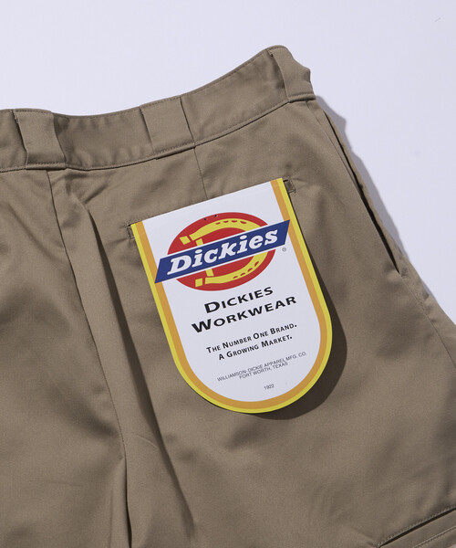 FREAK'S STORE(フリークスストア)の「限定展開 Dickies×FREAK'S STORE ディッキーズ 別注 ワイドシルエット クロスタック ワークショーツ 短パン ハーフパンツ ショートパンツ(その他パンツ・メンズ・ベージュ/インディゴブルー/ブラック/ブラック系その他・SMALL/MEDIUM/LARGE)」の11枚目の写真