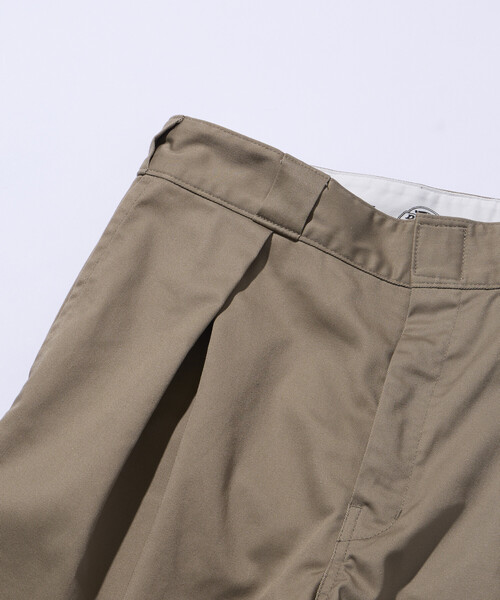 FREAK'S STORE(フリークスストア)の「限定展開 Dickies×FREAK'S STORE ディッキーズ 別注 ワイドシルエット クロスタック ワークショーツ 短パン ハーフパンツ ショートパンツ(その他パンツ・メンズ・ベージュ/インディゴブルー/ブラック/ブラック系その他・SMALL/MEDIUM/LARGE)」の17枚目の写真