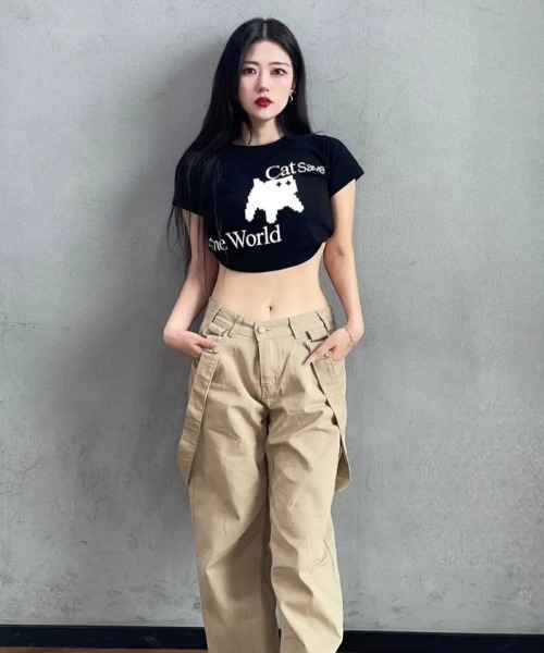 CATSAVETHEWORLD(キャットセーブザワールド)の「◇CATSAVETHEWORLD◇ブランド直輸入正規品/ピクセルアートクロップティー Pixel Crop T(Tシャツ/カットソー・レディース・ブラック/ホワイト・FREE)」の17枚目の写真
