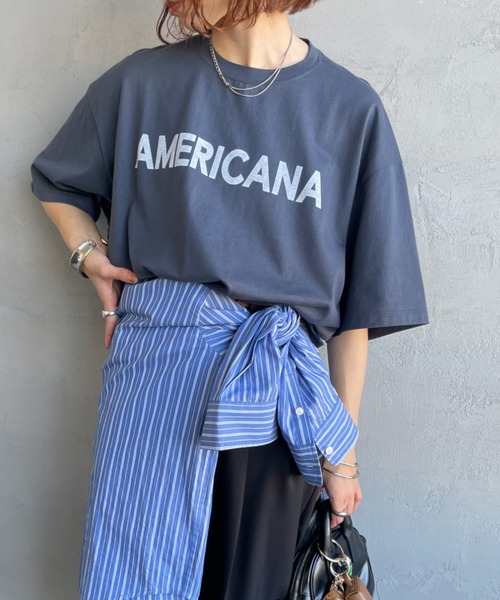 AMERICANA（アメリカーナ）の「【WEB先行予約】[Americana/アメリカーナ] 別注 AMERICANA ショート丈 プリントTシャツ（Tシャツ/カットソー・レディース・ホワイト/ブルー/ネイビー・ONE SIZE）」の2枚目の写真