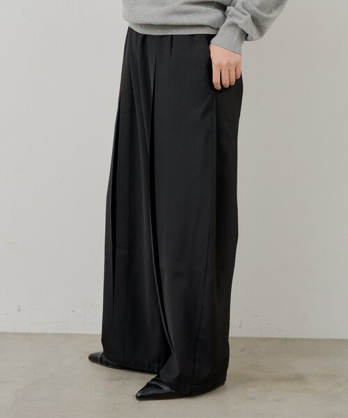 Kastane(カスタネ)の「【UNISEX/2サイズ展開】ボックスプリーツスラックス(その他パンツ・メンズ・ブラック/グレー/ネイビー・2/1)」の9枚目の写真