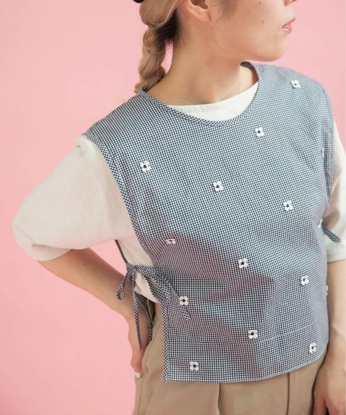 Dot&Stripes CHILD WOMAN(ドットアンドストライプス チャイルドウーマン)の「小花オンケミ刺繍 スクエアベスト(ベスト・レディース・ブラック/その他・FREE)」の2枚目の写真