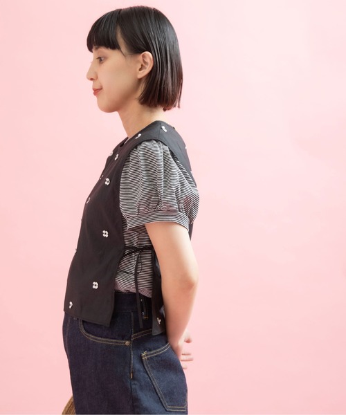 Dot&Stripes CHILD WOMAN(ドットアンドストライプス チャイルドウーマン)の「小花オンケミ刺繍 スクエアベスト(ベスト・レディース・ブラック/その他/ホワイト・FREE)」の12枚目の写真