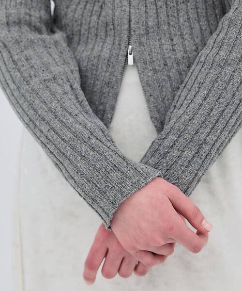 PUBLIC TOKYO（パブリックトウキョウ）の「【2026春新作】リブニットジップフーディ（ニット/セーター・レディース・グレー/アイボリー・FREE）」の3枚目の写真