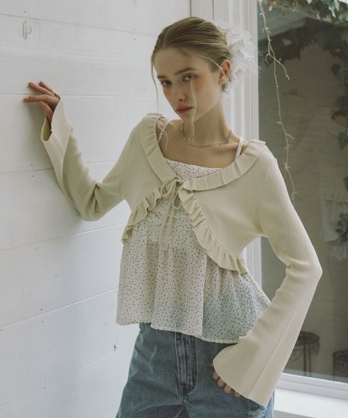 archives（アルシーヴ）の「フリルニットＣＤ×ドットキャミビスチェＳＥＴ（アンサンブル・レディース・グレー/オフホワイト/アイボリー/ブラック・MEDIUM）」の3枚目の写真