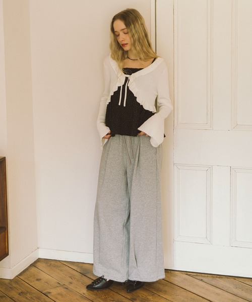 archives（アルシーヴ）の「フリルニットＣＤ×ドットキャミビスチェＳＥＴ（アンサンブル・レディース・グレー/オフホワイト/アイボリー/ブラック・MEDIUM）」の12枚目の写真