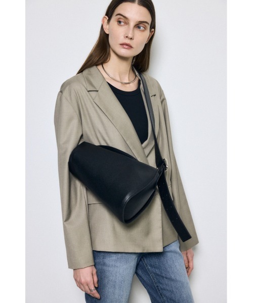 AZUL by moussy（アズールバイマウジー）の「フェイクレザークロスボディバッグ（ボディバッグ/ウエストポーチ・レディース・ブラック/アイボリー・FREE）」の17枚目の写真