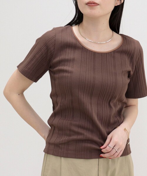 fredy emue(フレディエミュ)の「ランダムテレコ5分袖Tシャツ(Tシャツ/カットソー・レディース・ライトグリーン/ブラウン/ブラック/グレイッシュベージュ/オフホワイト・38)」の3枚目の写真